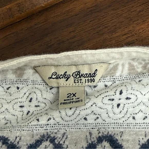Lucky Brand 2X Boho Mixed Print Henley Top Cream Blue Lace Trim Lightweight - Picture 5 of 6